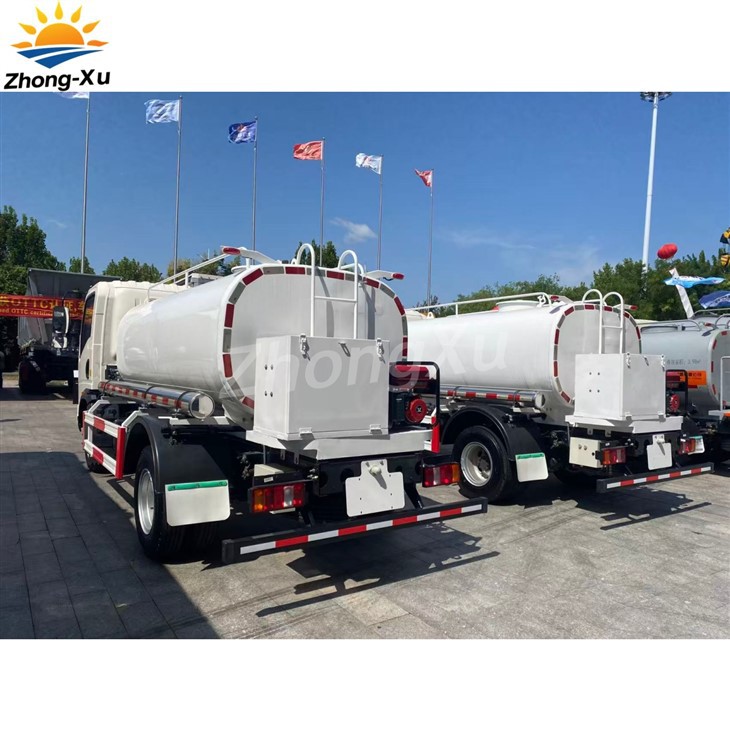 HOWO 5000 Liters Water Tank Truck suppliers